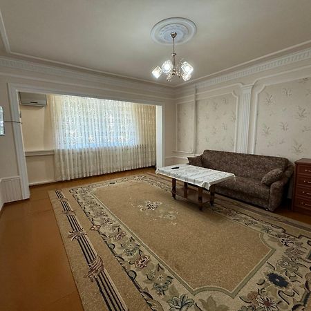 Yunusabad 7 Американский Посольство Tasjkent Eksteriør bilde